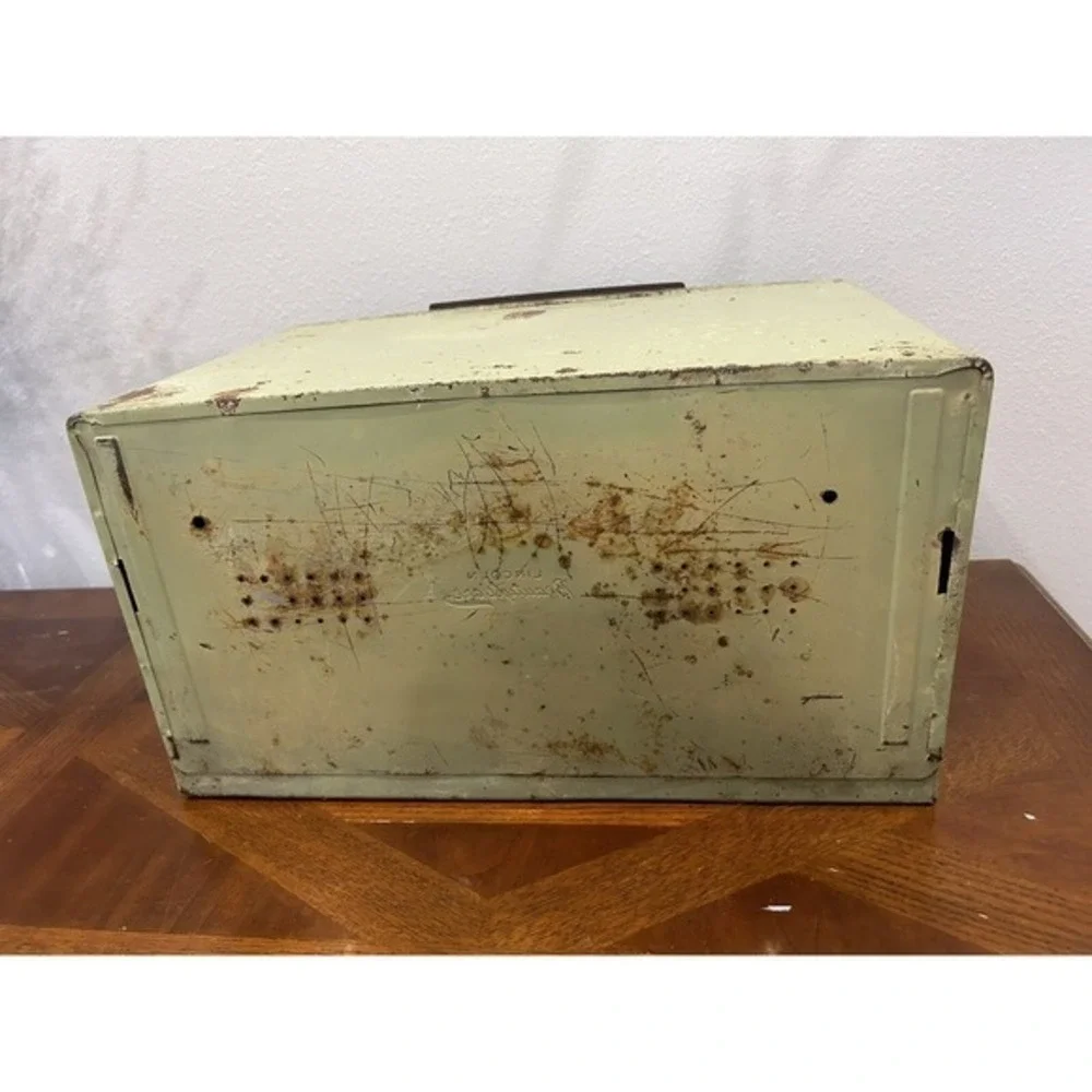 Vintage Green Large Bread box Pie Safe Metal Tin Retro Farmhouse Country Cottage
